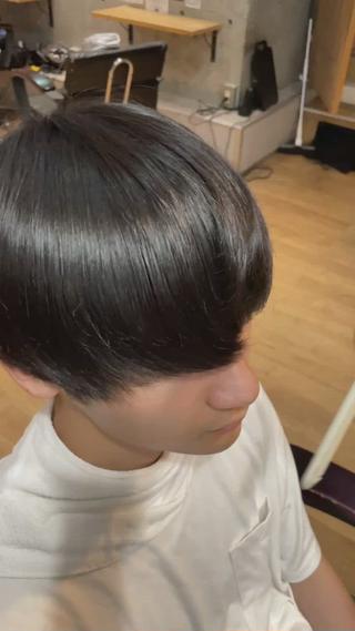 まるで地毛のような柔らかさと、自然な毛流れ!
ぴんぴんになる縮毛矯正の時代は終わりました