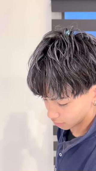 ショート カラー メンズ 加藤 佑二のヘアスタイル