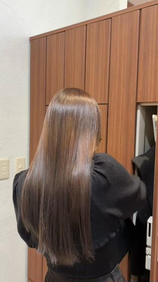 ロング カラー Un ami shibuya所属・平居 舞白のヘアスタイル