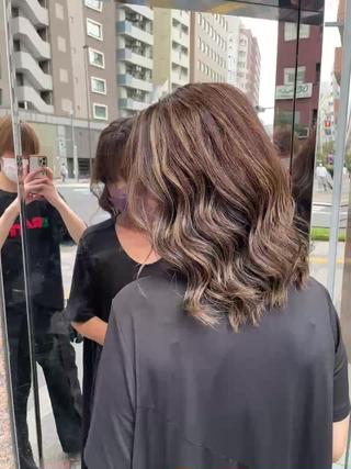 ミディアム カラー ヘアアレンジ 🇰🇷韓国ヘア★ 副店長.쿠리타⭐︎のヘアスタイル