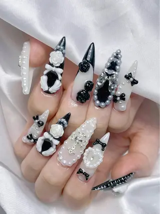 ネイル LEELA NAIL STUDIO所属・LEELA NAIL STUDIOのネイルデザイン