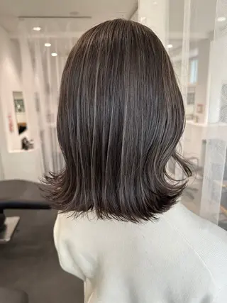 ショート カラー ブリーチ/ベージュ /レイヤー/ひよりのヘアスタイル