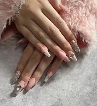 ネイル rino nail所属・坂 しおのネイルデザイン