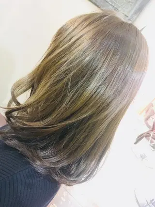 カラー 海老沼 奈月のヘアスタイル
