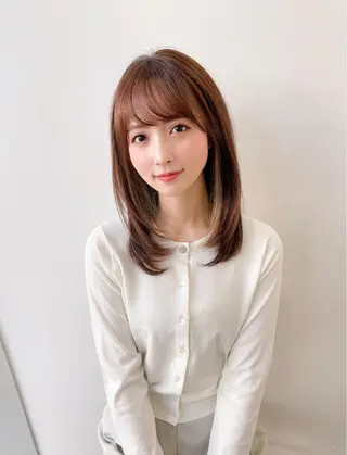 ミディアム カラー AFLOAT TOKYOのヘアスタイル