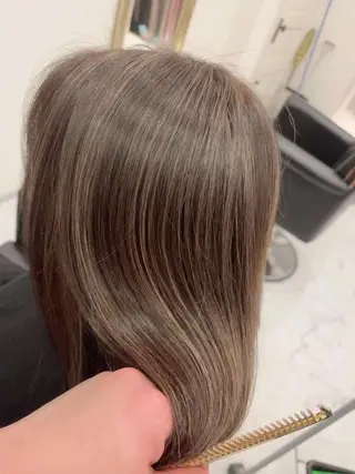 ロング ケアブリーチ&シール エクステの店和田翔莉のヘアスタイル