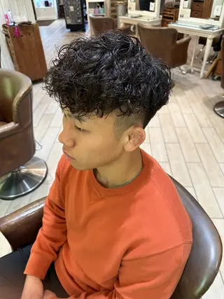 パーマ メンズ メンズパーマ特化🔥 ツイスパ/シャドウのヘアスタイル