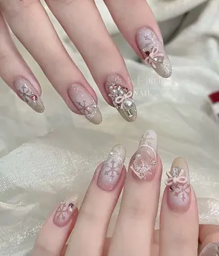 ネイル 高木 維麗絲のネイルデザイン