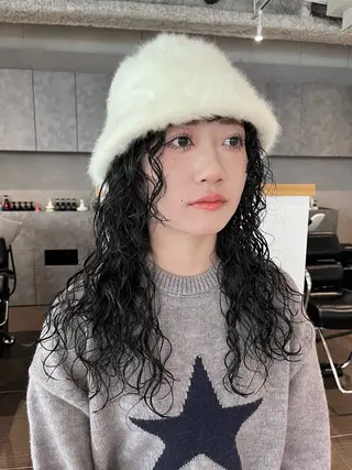 セミロング パーマ 桃果 momokaのヘアスタイル