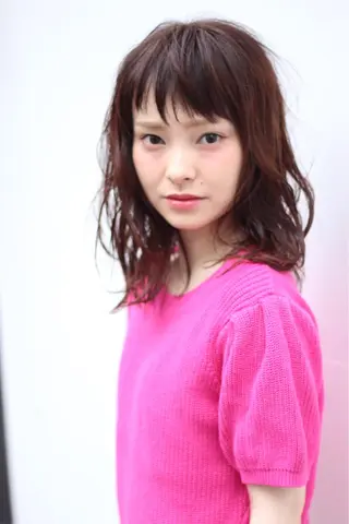 ミディアム セミロング ロング カラー パーマ 成松 勇治のヘアスタイル