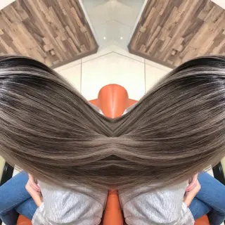 ミディアム Y Uのヘアスタイル