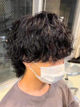 ミディアム パーマ メンズ fifth Tokyo所属・fifth 石川 凪のヘアスタイル