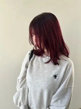 ミディアム カラー 松本 茜のヘアスタイル