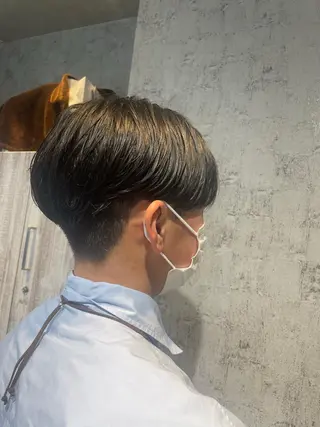 カラー パーマ メンズ 韓国風/メンズ アイブロウワックスの眉毛・アイブロウイメージ