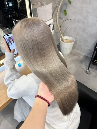 ロング カラー パーマ ヘアアレンジ 透明感ブリーチカラー 🌈TOMOHIROのヘアスタイル