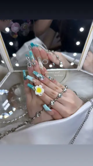 ネイル 加納 莉音のネイルデザイン