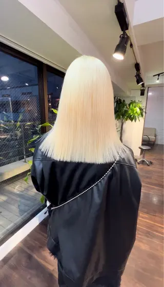 ミディアム カラー 🧡梅田ハイトーン カラー🧡runaのヘアスタイル