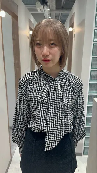 ショート 鈴木/ミルクティー/ ブリーチ/ボブ/のヘアスタイル