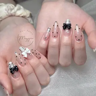ネイル Maggie Nail🦩のネイルデザイン