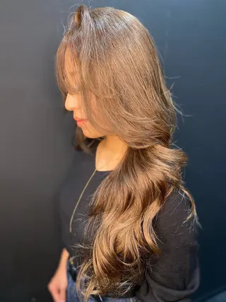 カラー LOHAS 優来（ユラ）のヘアスタイル