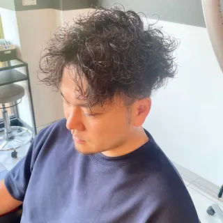 ショート パーマ メンズ メンズヘア特化 崎田 成人のヘアスタイル