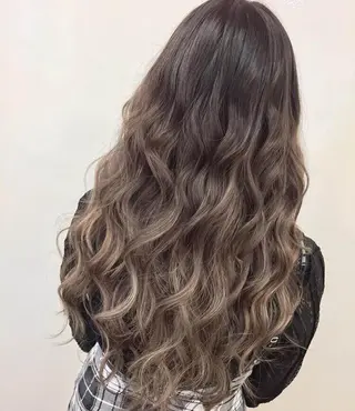 ロング カラー パーマ ヘアアレンジ チビ編み込みエクステ シールEXどぅ〜すのヘアスタイル