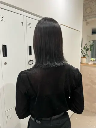 ミディアム カラー 阪本 桃のヘアスタイル