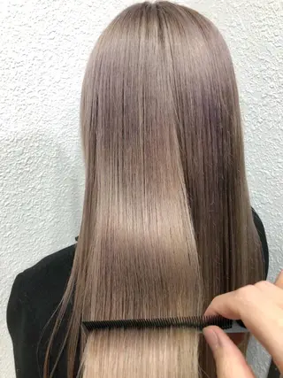 ロング カラー ベージュ/インナー カラー🤍Rieのヘアスタイル