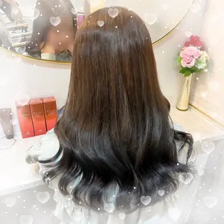 ロング 🐈‍⬛momo🐾 ダブルカラーのヘアスタイル