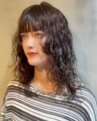 ミディアム パーマ カノン/アニオタ🧡 暖色/酸性ストレートのヘアスタイル