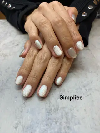 ネイル シンプリーワン 渋谷店🪄MOENAのネイルデザイン