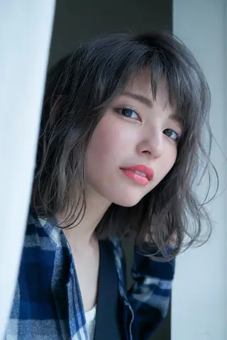 ミディアム カラー パーマ u hair所属・こばやし ももこのヘアスタイル