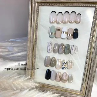 ミディアム pllia beautyのネイルデザイン