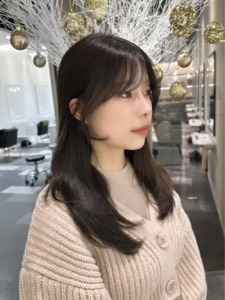 セミロング カラー 巻ける縮毛矯正/艶 カラーchika🩵のヘアスタイル