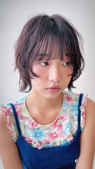 ミディアム 西川 朋恵のヘアスタイル