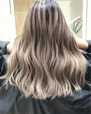 セミロング カラー SALOWIN  原宿ash所属・タナカ タクヤのヘアスタイル