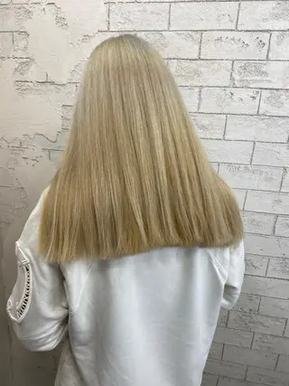 ロング カラー ホワイト系はお任せ /ブリーチ/店長岩崎のヘアスタイル