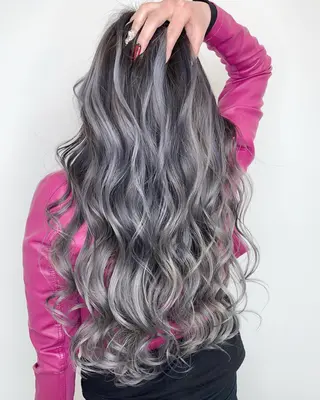 カラー LINOET NAGOYA所属・中川 来紀のヘアスタイル