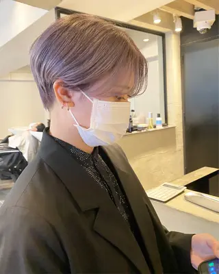 ショート ラベンダーカラー＆ ミルクティー太田のヘアスタイル