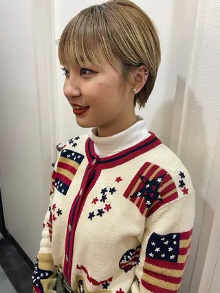 ショート アトム/ウルフ パーマ/レイヤーのヘアスタイル