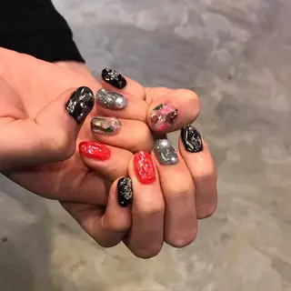 ネイル キラキラ オメメのネイルデザイン