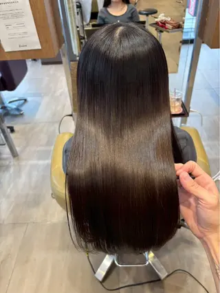 ロング わだ まゆのヘアスタイル