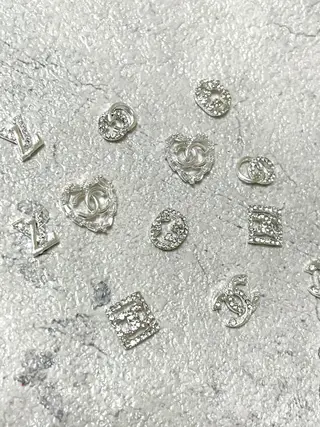 ネイル BINERVA所属・BINERVA nail salonのネイルデザイン