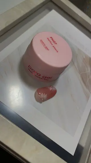 ネイル n o q r m. n a c h iのネイルデザイン