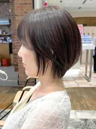 ショート カラー 💍新宿ショート 💍岩田莉奈のヘアスタイル
