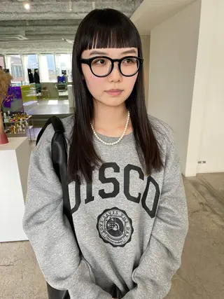 セミロング oma　袮次金 鈴香のヘアスタイル