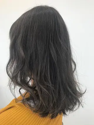 セミロング カラー 馴染ませNo.1🧃 エクステ・アレンジのヘアスタイル