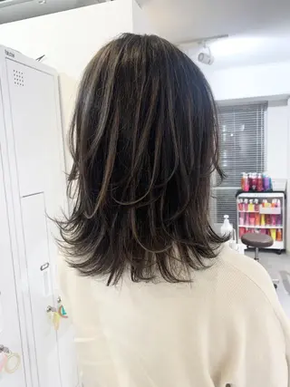 ミディアム レイヤー×縮毛矯正 深見 拓のヘアスタイル