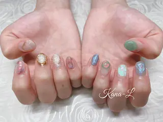 カラー ネイル 芦辺 香奈のネイルデザイン