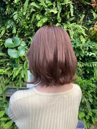 ミディアム ヘアー・クロマチックノート所属・杣澤 詩乃のヘアスタイル